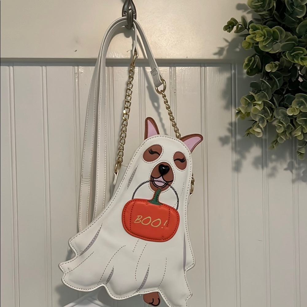 Betsey Johnson White and Brown Dog small purse